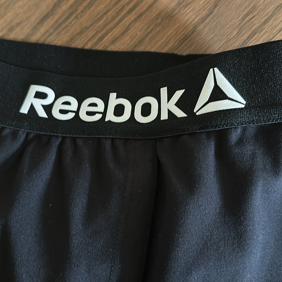 Reebox skort size Xs - Picture 2 of 4